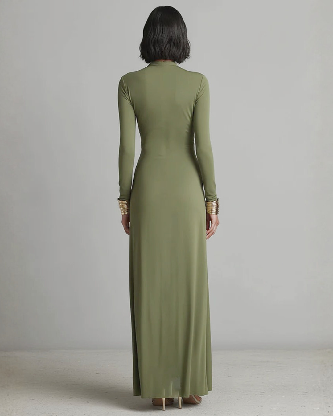 Valentina · Maxi dress with V-neck and ruffle details