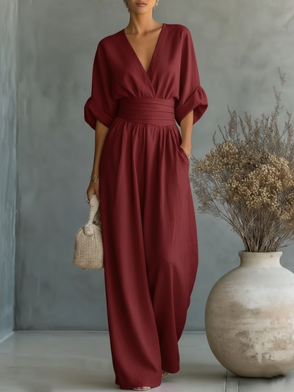 Elegant jumpsuit with V-neck and high waist