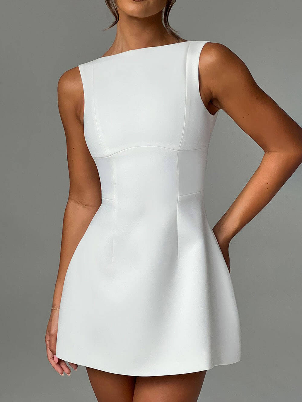 Mini dress with open back and no sleeves