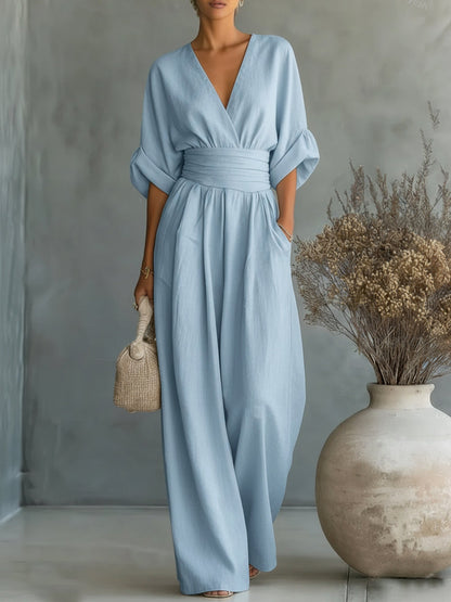 Elegant jumpsuit with V-neck and high waist