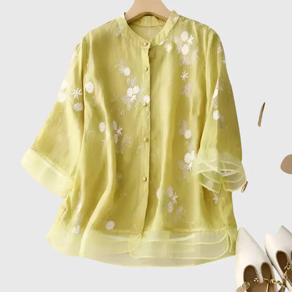 Nellie™ | Elegant Top with Embroidered Flowers