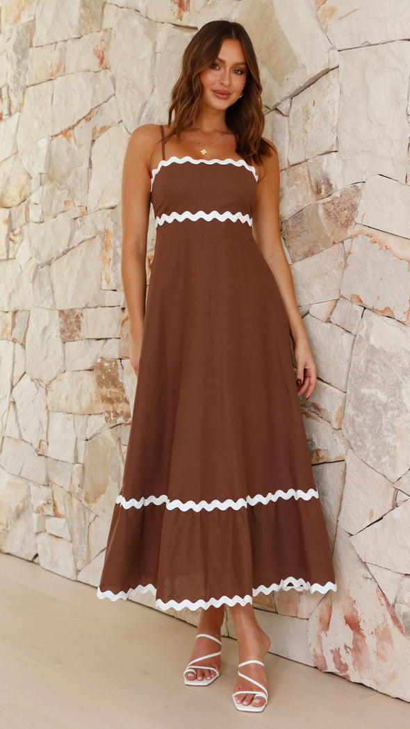 CLARA | LONG DRESS THAT ACCENTS SUMMER FEMININITY