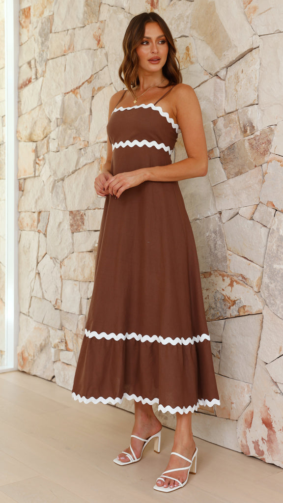 CLARA | LONG DRESS THAT ACCENTS SUMMER FEMININITY