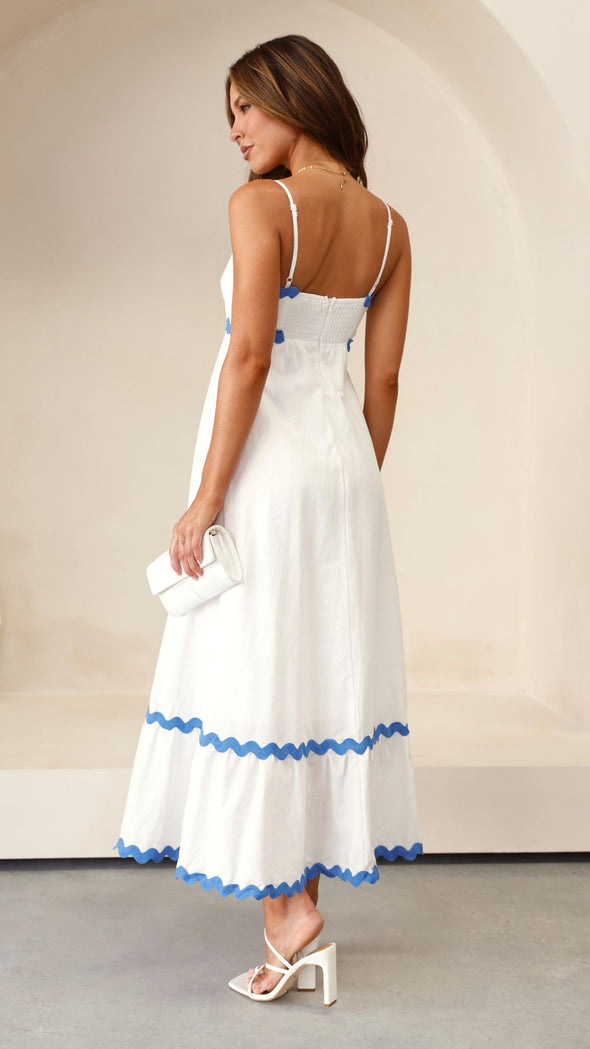CLARA | LONG DRESS THAT ACCENTS SUMMER FEMININITY