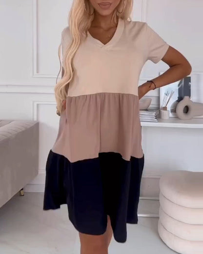 LILYA | Casual Summer Dress with Short Sleeves and Color Block Design