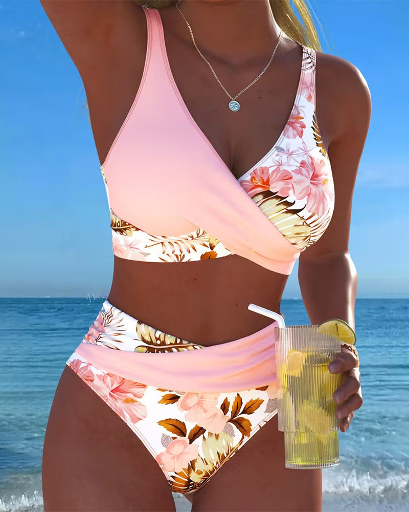 Bikini with contrasting floral print and split