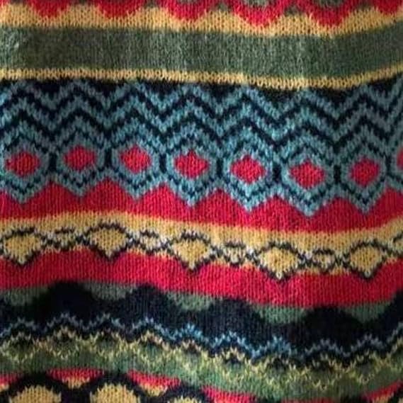 Liv – Winter sweater with timeless Scandinavian pattern