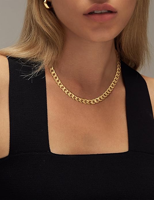 Chunky necklace with Cuban links