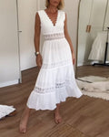 ALYSSA | Sleeveless Midi Dress with V-Neck and Delicate Lace Details