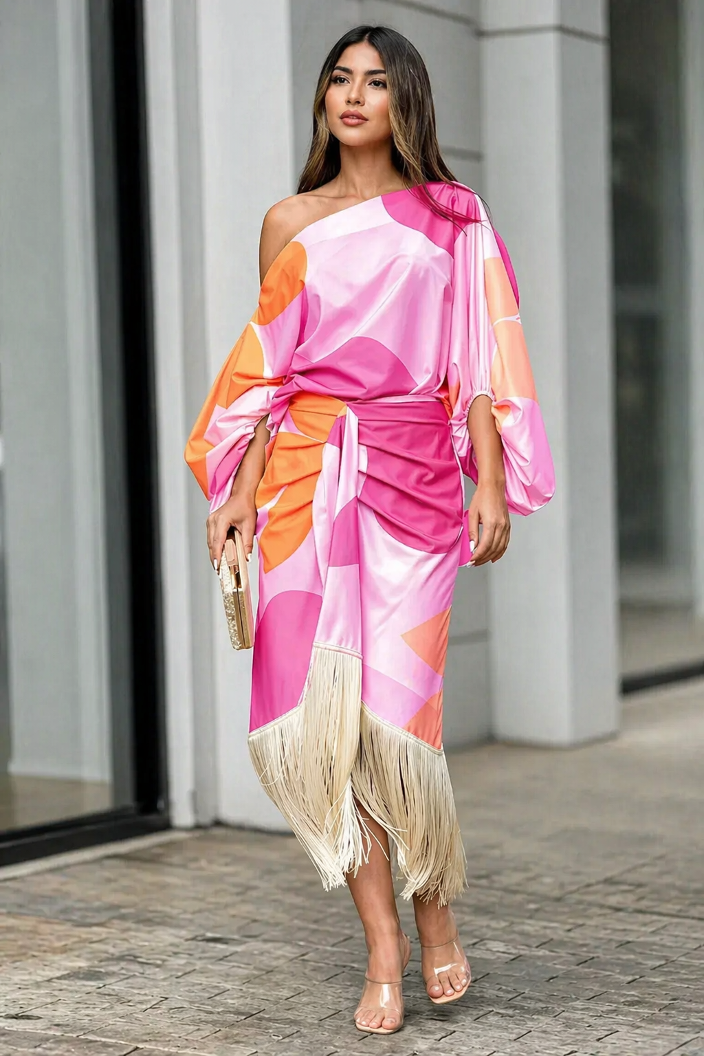 Emiliana – glamorous creation with fringes