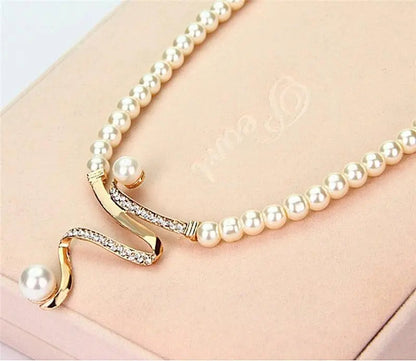 Mila | Pearl Jewelry Set with Elegant Appearance for Timeless Occasions
