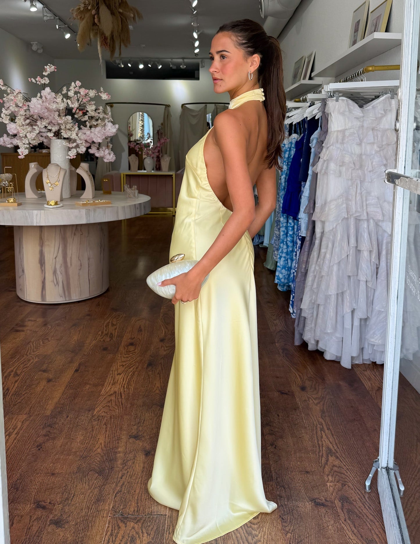 ZEYNEP | Elegant Satin Maxi Dress with Halter Neckline