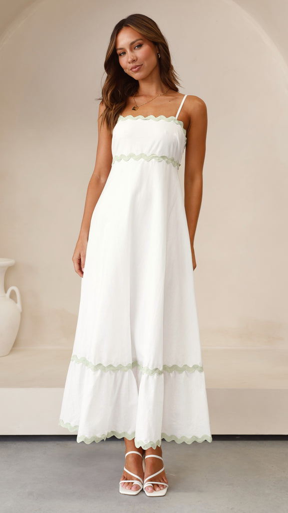 CLARA | LONG DRESS THAT ACCENTS SUMMER FEMININITY