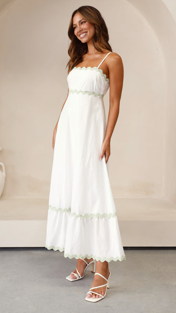 CLARA | LONG DRESS THAT ACCENTS SUMMER FEMININITY