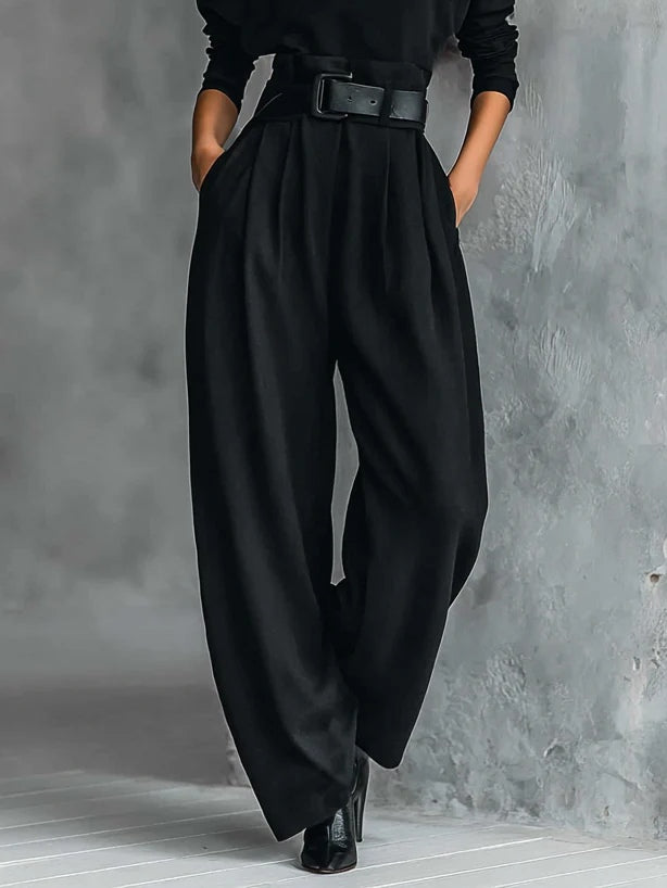 REAGAN | Matching Set with High Neck Top and Tailored Pants