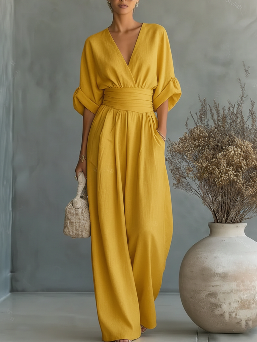 Elegant jumpsuit with V-neck and high waist