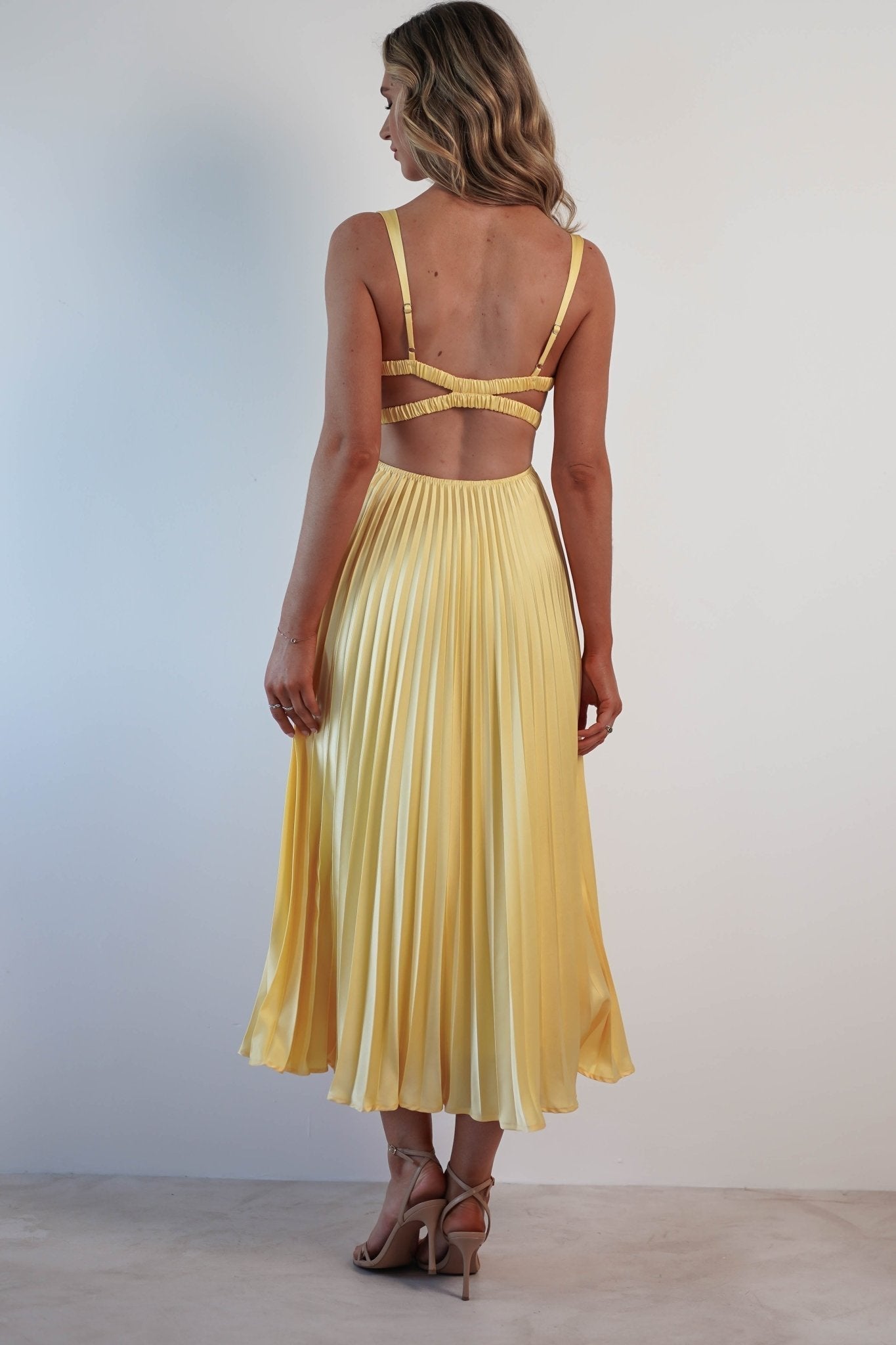 MALKA | Stylish Maxi Dress with Delicate Fall