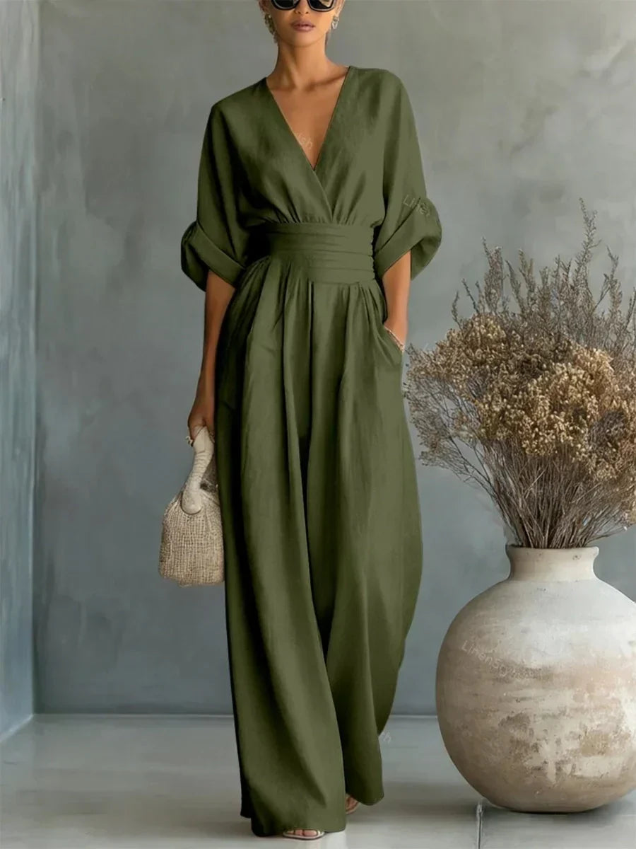 Elegant jumpsuit with V-neck, high waist, and wide leg